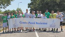 FOTO La manifestazione '100 Passi Insieme' per MEDeA