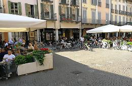 Plateatico, spazio libero da occupare: il Comune dice ‘no’, ricorso al Tar