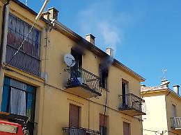 Fiamme in abitazione, paura in via XX Settembre