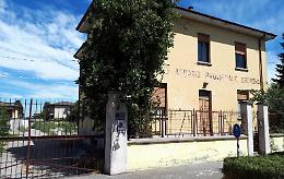 Casa dei profughi, resteranno solo per due mesi
