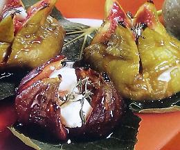 LA RICETTA
Fichi con miele e quartirolo