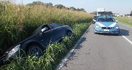 Nel fosso con l'auto, spavento e ferite per una 34enne