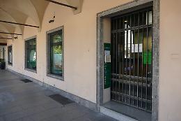 Rapina in banca,  bottino di poche centinaia di euro
