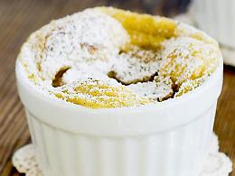 LA RICETTA
Sformato di polenta e banane

