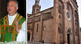 Don Emilio in pensione dopo 27 anni in Duomo