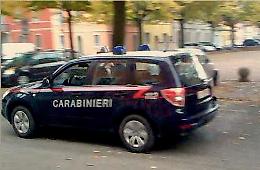 Castelvetro, ladro smonta le gomme e scappa: torna per riprendere la sua auto e trova l’Arma