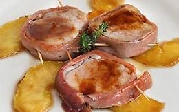 LA RICETTA
Filetto di maiale alle mele e prosciutto