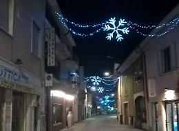 Natale, luminarie: i commercianti danno ancora forfait