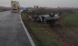Uscita di strada da brividi, ferito un 63enne