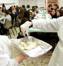 Mense scolastiche: niente couscous, ma menù stagionali