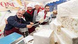 FOTO Festa del Torrone, tra gli stand nel pomeriggio di sabato 25 novembre