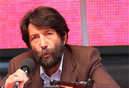 Cacciari, inaudito che i social decidano chi può parlare