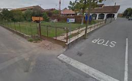 Va a trovare le sorelle, ladri in casa