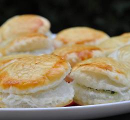 LA RICETTA
Bocconcini di pasta sfoglia agli spinaci