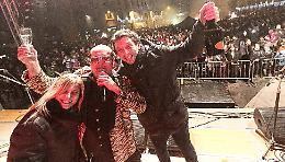 Tanta gente al Capodanno in piazza Stradivari
