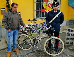 Porta la bici ad aggiustare, ma era stata rubata