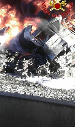 "C'era una seconda auto", mistero e indagini