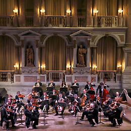 Al Ponchielli l'Orchestra da Camera di Mantova
