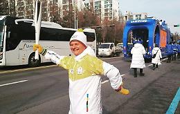 Casalmaggiore saluta le Olimpiadi invernali con il tedoforo Gianpaolo Fattori 