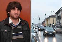‘Rallenta’, ma viene aggredito dall’automobilista
