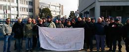 Sciopero e presidio, linea dura dei lavoratori Henkel
