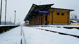 Treni: neve e gelo, convogli cancellati