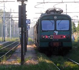 Treni nel caos: lasciati a piedi per due minuti di ritardo