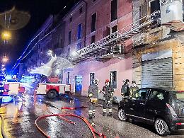 Incendio di via Ghisleri, il palazzo è inagibile