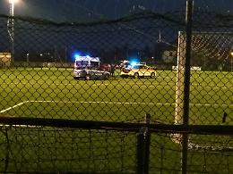 Calciatore 14enne si accascia in campo, salvato da un medico cremonese e dal defibrillatore