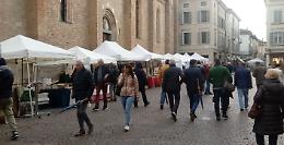 Stand del gusto, idee regalo e solidarietà per i bimbi siriani