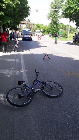 Investito un 16enne in bicicletta
