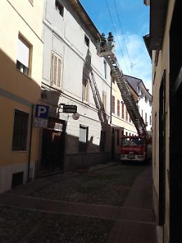 FOTO Crollo di calcinacci in via Cavitelli a Cremona