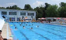 Tragedia in piscina, aperta l'indagine