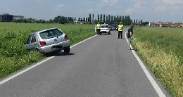 Fuori strada in via Sesto, ferita una 54enne