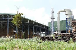Incendio al Consorzio Agrario, a fuoco  un centinaio di rotoballe 
