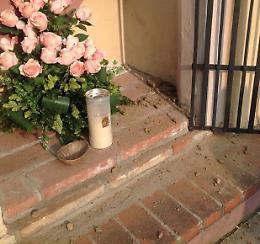Vandali in azione, ‘tiro a segno’ sulla santella