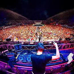 Sale la febbre per l'Arena Summer Festival