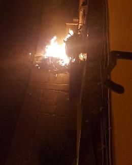 Raid incendiario in via Mercatello, identificato e denunciato l'autore