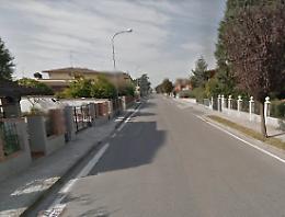 Villetta presa di mira da 4 ladri, le grida dei vicini li fanno scappare