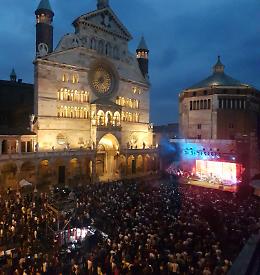 FOTO I Simple Minds in piazza del Comune a Cremona