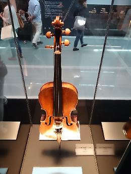 Ritrovato a Empoli un prezioso violino rubato a Firenze