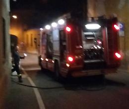 Principio di incendio in via del Foppone, pompieri mobilitati