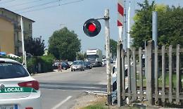 Si guasta una sbarra, traffico in tilt in via Cremona