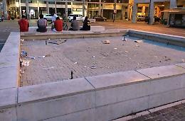 Fontana e degrado. «Specchio del centro città»