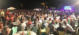Festa Pd subito contestata: «Per loro privilegi che ci affossano»