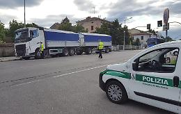 Camionista al lavoro per oltre 40 ore: multa da 7.900 euro