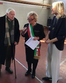 A 98 anni è in viaggio per l'Asia