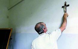 La scuola al Comune: nelle aule vogliamo il crocifisso