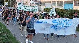 Aperiponte, in centinaia per la 'festa' più amara