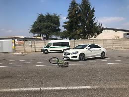 Investita sull'attraversamento della ciclabile, ferita 53enne